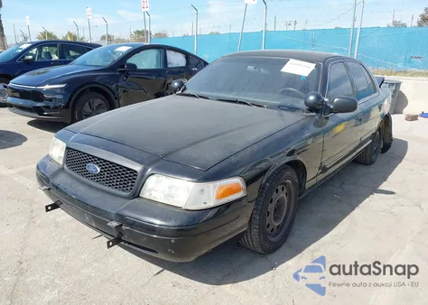 2011 Ford Crown Victoria Police Interceptor z USA, uszkodzony, nr VIN 2FABP7BVXBX167949